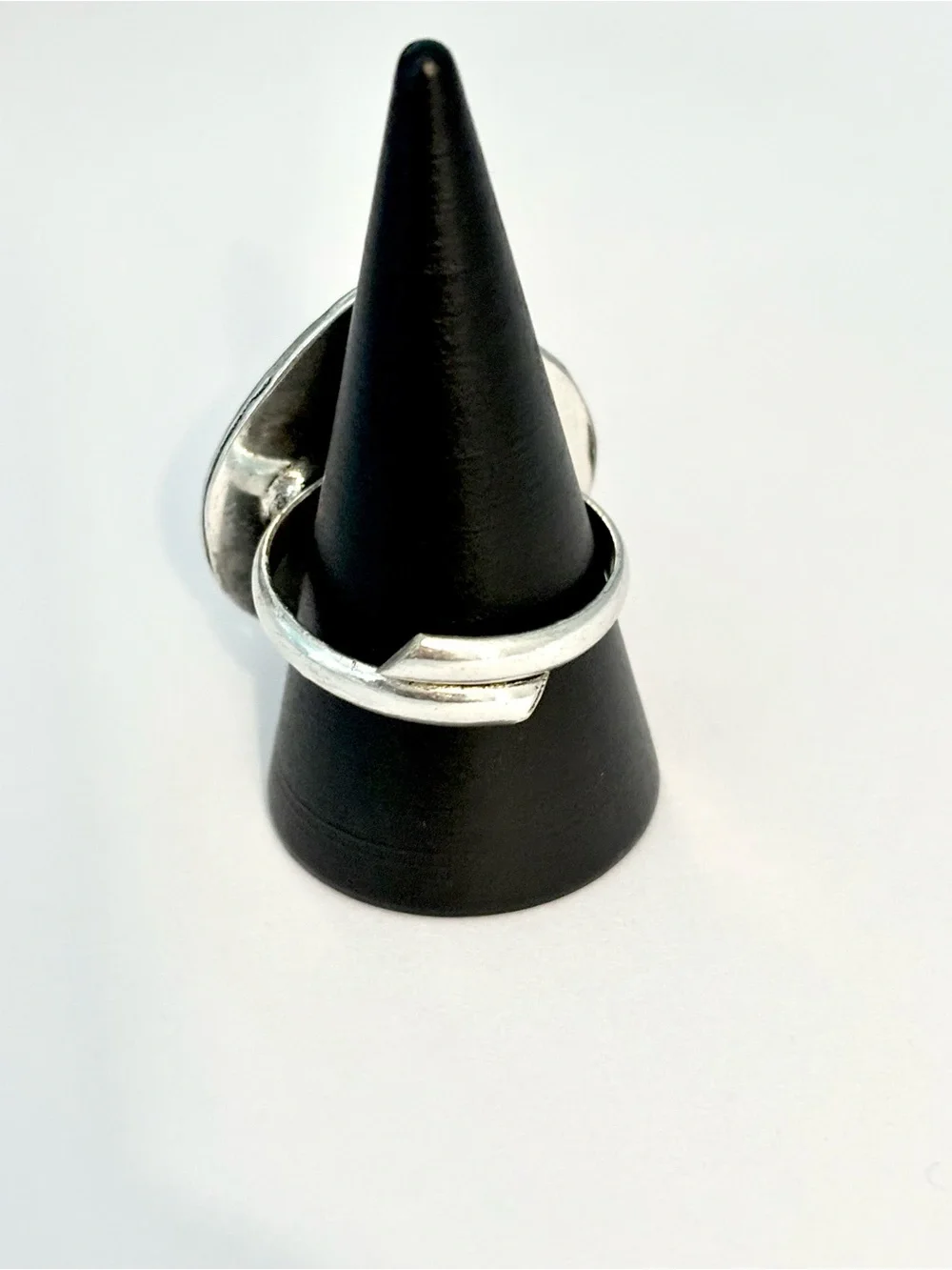 Beautiful, 1 inch, 925 marked adjustable Carnelian ring.